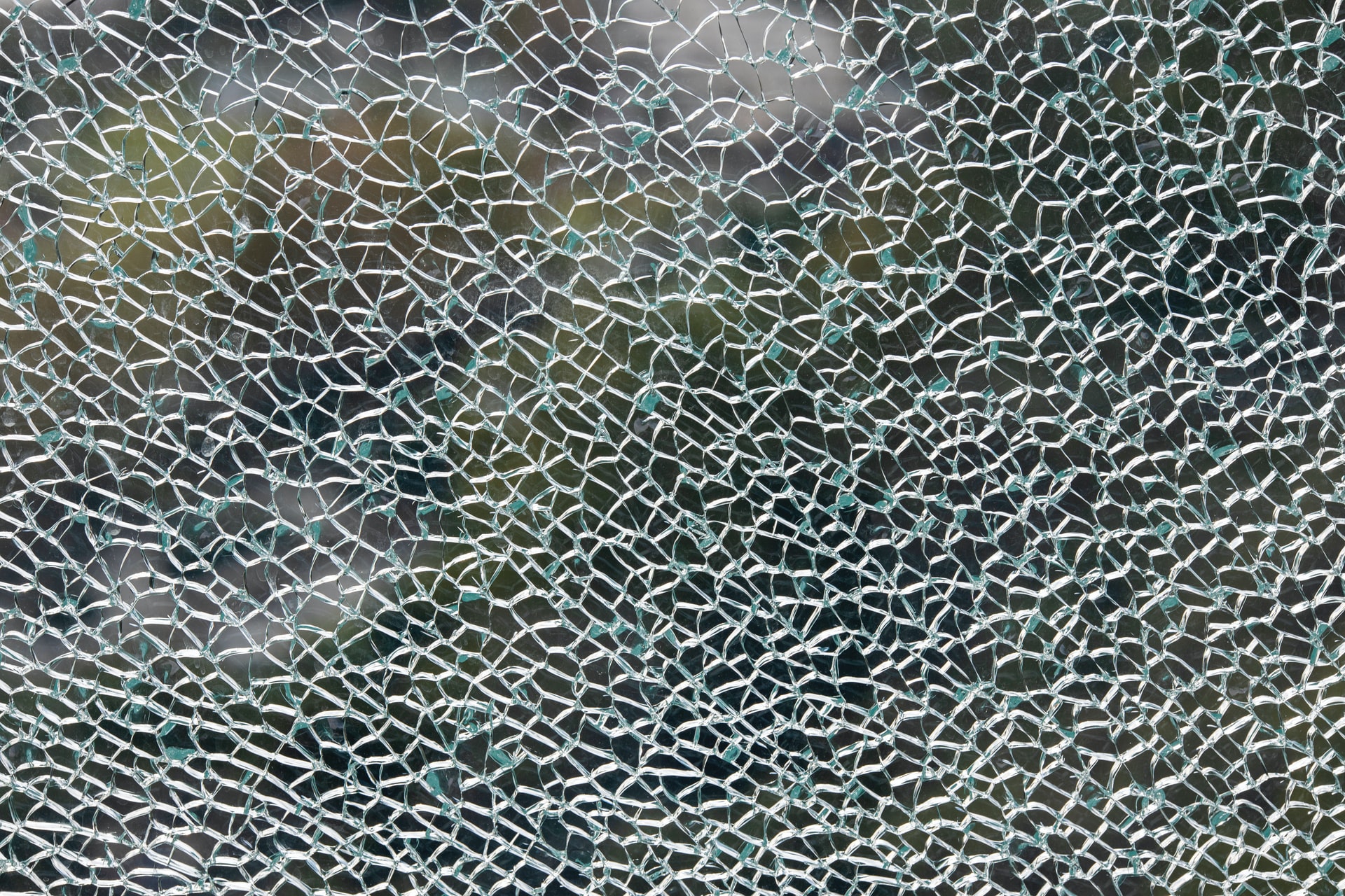 Kann ich mit einem Riss in meiner Windschutzscheibe fahren?